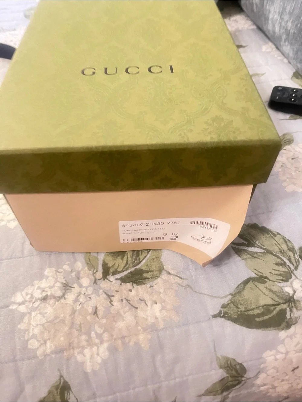 Gucci authentic beige